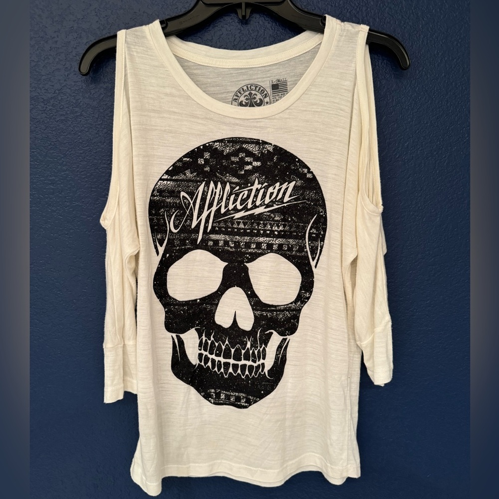 Affliction Women’s White Black Skull 3/4 Sleeve w/cut out shoulders Size XS - Picture 3 of 9